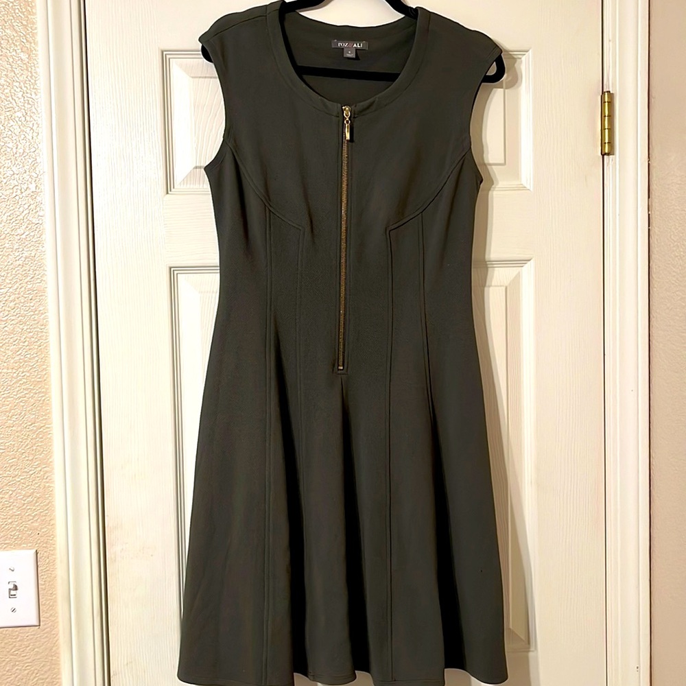 ROZ & ALI GREEN ZIP FRONT TEXTURED DRESS SIZE 8